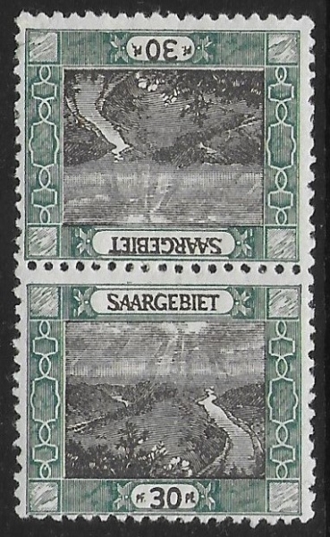 1921 SAAR  SG.57a 30pf brown and blue-green 'tete beche' pair. U/M (MNH)