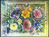 2001 New Zealand MS.2400 Garden Flowers mini sheet. U/M (MNH)