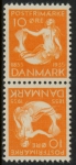 1935 Denmark SG.294a Hans Andeson 10ö orange vertical Tête-bêche pair U/M (MNH)